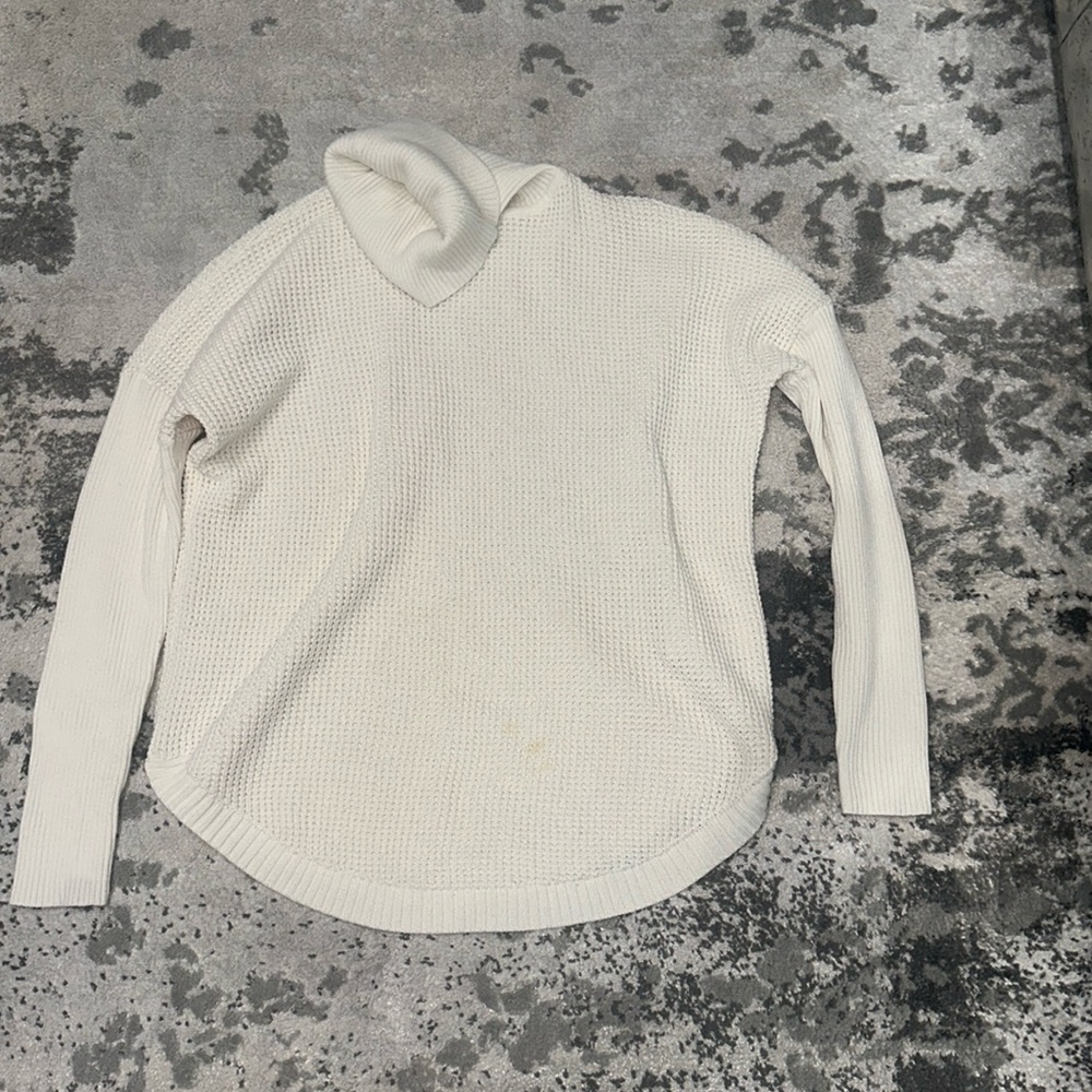 Michael Kors Cream color knit turtleneck waffle knit sweater